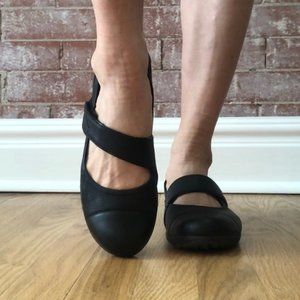 Clarks Black Leather Ballet Flat with Strap